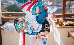 凯迪拉克14岁女孩视频